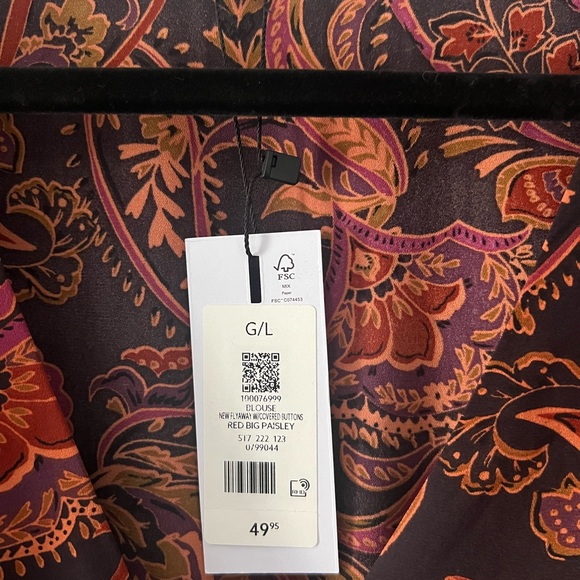 Dynamite Paisley V-Neck Bubble Sleeve Blouse - Picture 3 of 3